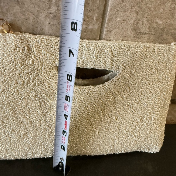 VIRAL Beaded Donut Design Clutch/crossbody - Picture 4 of 6